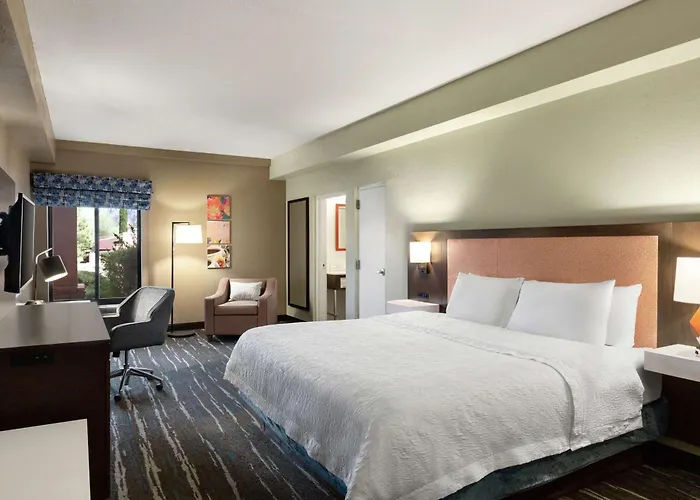 Hotel Hampton 3*