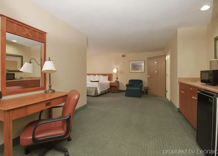Hotel Hampton 3*